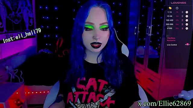 Snapshot of Kitty_goth chatting on 9, 3, 2025 Kitty goth online show from 9, 3, 2025