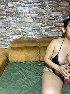 Snapshot of twohornys chatting on 7, 12, 2024 twohornys online show from 7, 12, 2024