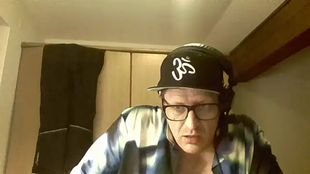 Snapshot of Bigthroaterboy chatting on 10, 12, 2024 Bigthroaterboy online show from 10, 12, 2024