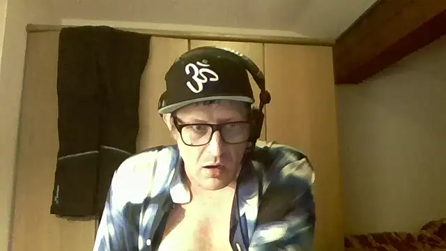 Snapshot of Bigthroaterboy chatting on 10, 12, 2024 Bigthroaterboy online show from 10, 12, 2024