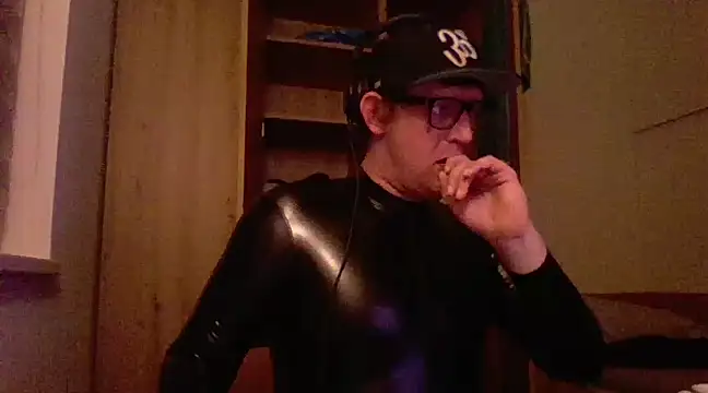 Snapshot of Bigthroaterboy chatting on 2, 2, 2025 Bigthroaterboy online show from 2, 2, 2025