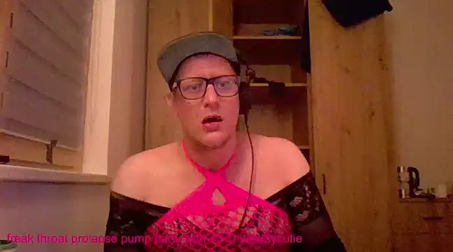 Snapshot of Bigthroaterboy chatting on 1, 3, 2025 Bigthroaterboy online show from 1, 3, 2025