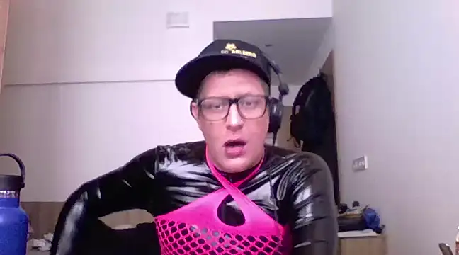 Snapshot of Bigthroaterboy chatting on 16, 3, 2025 Bigthroaterboy online show from 16, 3, 2025