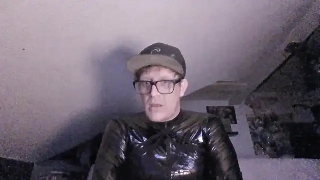 Snapshot of Bigthroaterboy chatting on 11, 11, 2025 Bigthroaterboy online show from 11, 11, 2025