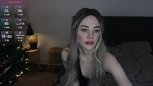 Sara Tranquil online show from 8, 12, 2024