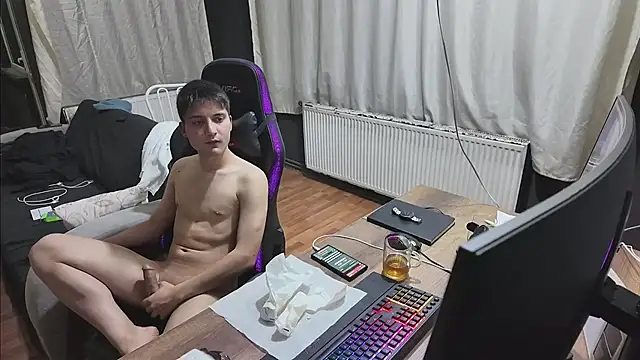 Snapshot of istebenboylebiradamim chatting on 11, 12, 2024 istebenboylebiradamim online show from 11, 12, 2024