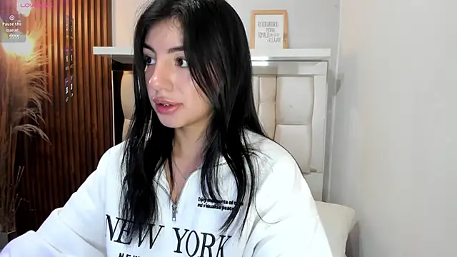 Snapshot of ANTONELLA__ROUSE_ chatting on 19, 12, 2024 ANTONELLA ROUSE online show from 19, 12, 2024