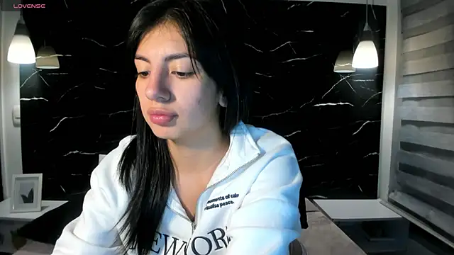 Snapshot of ANTONELLA__ROUSE_ chatting on 29, 12, 2024 ANTONELLA ROUSE online show from 29, 12, 2024