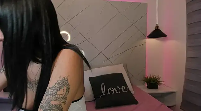 Snapshot of ANTONELLA__ROUSE_ chatting on 17, 2, 2025 ANTONELLA ROUSE online show from 17, 2, 2025
