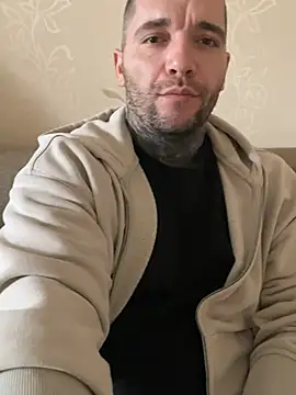 Snapshot of BadBoy_92 chatting on 22, 2, 2026 BadBoy 92 online show from 22, 2, 2026