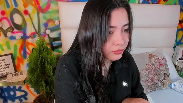 Liana Bernocchi online show from 19, 11, 2025