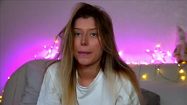 Snapshot of LiliaBianka chatting on 16, 12, 2024 LiliaBianka online show from 16, 12, 2024