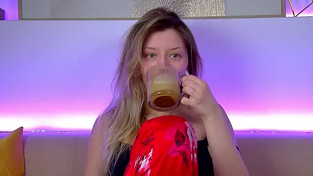 Snapshot of LiliaBianka chatting on 6, 2, 2025 LiliaBianka online show from 6, 2, 2025