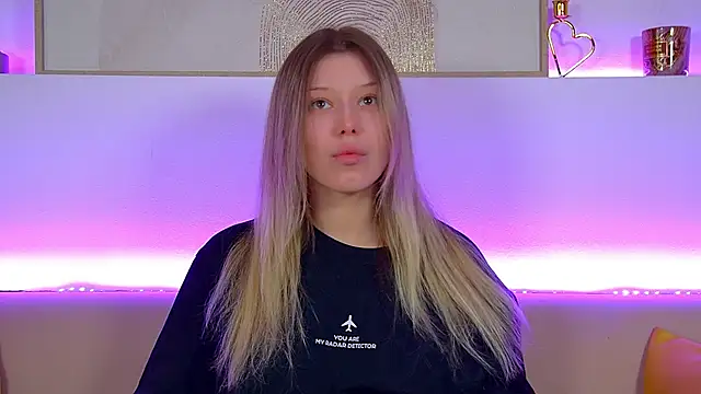 Snapshot of LiliaBianka chatting on 9, 2, 2025 LiliaBianka online show from 9, 2, 2025