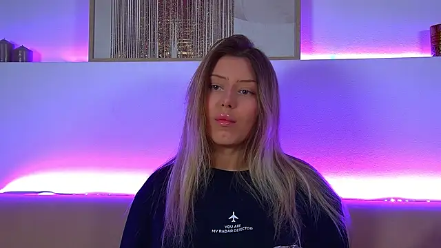 Snapshot of LiliaBianka chatting on 9, 2, 2025 LiliaBianka online show from 9, 2, 2025