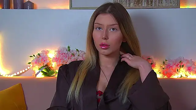 Snapshot of LiliaBianka chatting on 16, 2, 2025 LiliaBianka online show from 16, 2, 2025