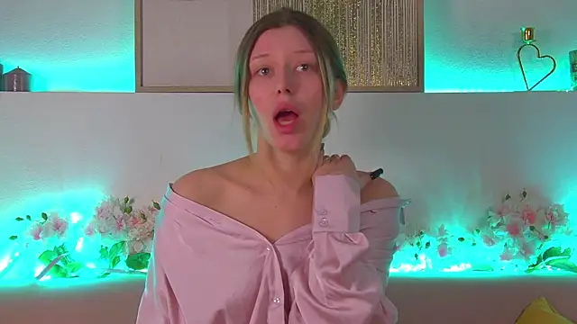 Snapshot of LiliaBianka chatting on 18, 2, 2025 LiliaBianka online show from 18, 2, 2025