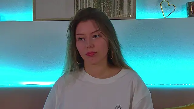 Snapshot of LiliaBianka chatting on 18, 3, 2025 LiliaBianka online show from 18, 3, 2025