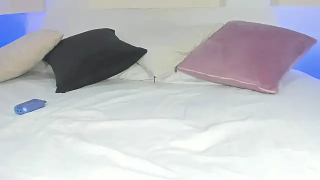 Snapshot of Thedol1 chatting on 26, 1, 2025 Thedol1 online show from 26, 1, 2025