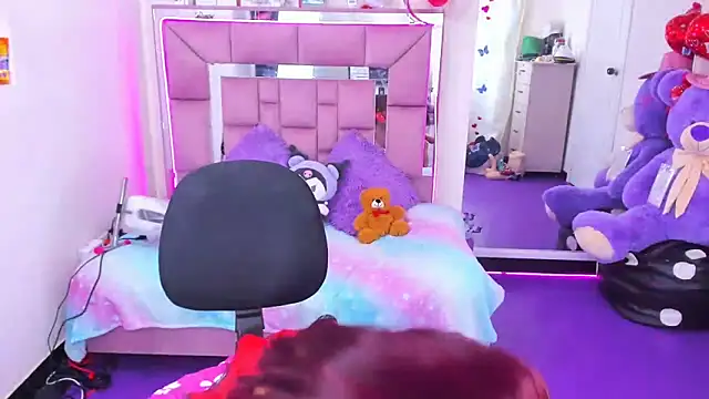 Snapshot of CataleyaHot_132 chatting on 4, 11, 2025 CataleyaHot 132 online show from 4, 11, 2025