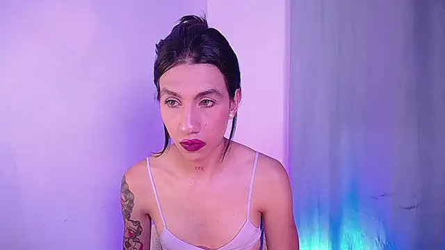 sofiaa grey  online show from 6, 12, 2024