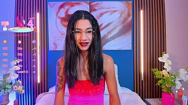 sofiaa grey  online show from 25, 9, 2025