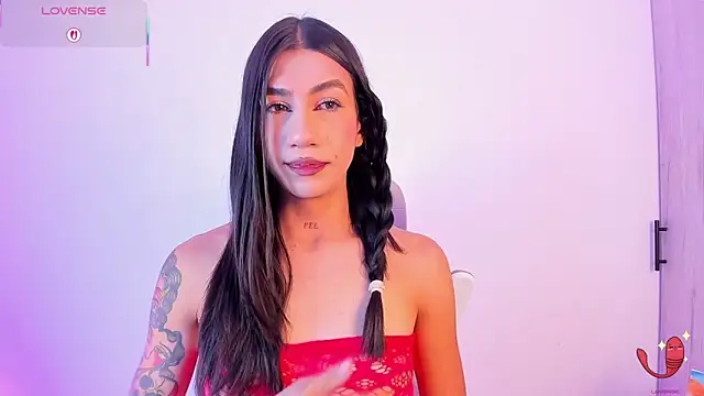 sofiaa grey  online show from 24, 11, 2025