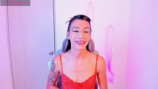 sofiaa grey  online show from 20, 12, 2025