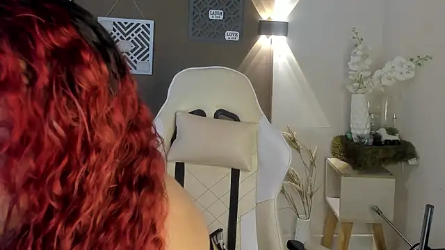 Snapshot of Shayla27 chatting on 8, 1, 2025 Shayla27 online show from 8, 1, 2025