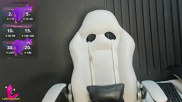 Snapshot of Shayla27 chatting on 16, 1, 2025 Shayla27 online show from 16, 1, 2025