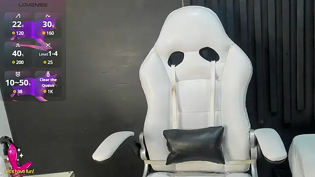 Snapshot of Shayla27 chatting on 24, 1, 2025 Shayla27 online show from 24, 1, 2025