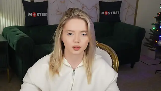 Cassy-Celestial  online show from 2, 12, 2024