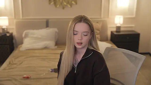 Snapshot of Cassy-Celestial_ chatting on 10, 11, 2025 Cassy-Celestial online show from 10, 11, 2025