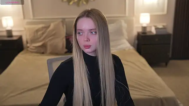 Snapshot of Cassy-Celestial_ chatting on 17, 11, 2025 Cassy-Celestial online show from 17, 11, 2025