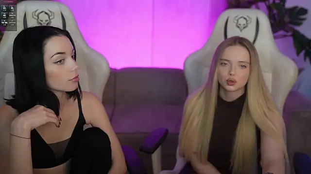 Snapshot of Cassy-Celestial_ chatting on 17, 12, 2025 Cassy-Celestial online show from 17, 12, 2025