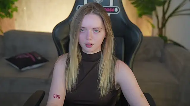 Cassy-Celestial  online show from 27, 6, 2026