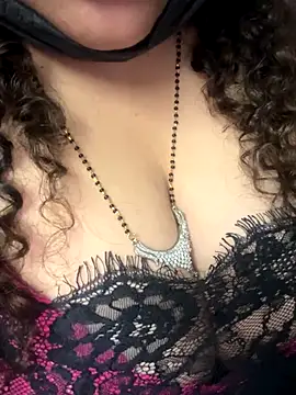 Snapshot of Snehameoww@xh chatting on 14, 11, 2025 Snehameowwxh online show from 14, 11, 2025