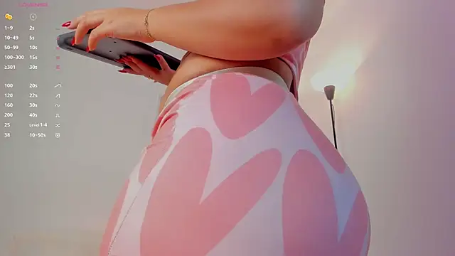 Snapshot of iara_martinez chatting on 30, 11, 2025 iara martinez online show from 30, 11, 2025