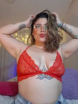 Juliietha servas online show from 18, 5, 2026