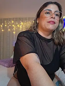 Juliietha servas online show from 19, 5, 2026