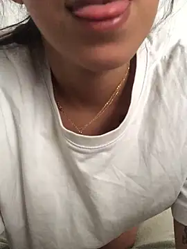 Snapshot of CharruaJuli chatting on 28, 10, 2025 CharruaJuli online show from 28, 10, 2025