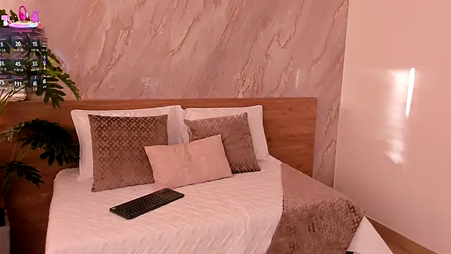 emily hunter12 online show from 3, 12, 2025