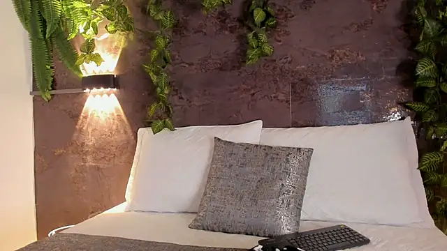 Snapshot of emily_hunter12 chatting on 11, 4, 2026 emily hunter12 online show from 11, 4, 2026