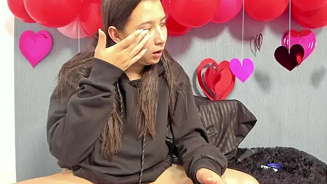 Snapshot of cami-01 chatting on 15, 2, 2025 cami-01 online show from 15, 2, 2025