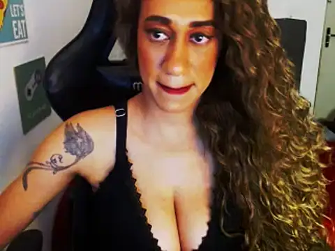 Snapshot of gauchinhaG chatting on 2, 12, 2024 gauchinhaG online show from 2, 12, 2024