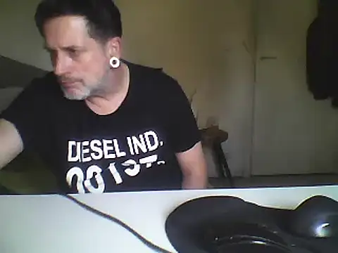 oopsxx online show from 18, 2, 2025