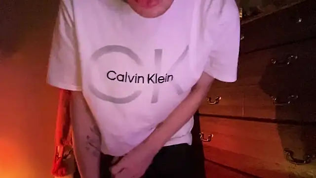 Snapshot of Mikeswanston chatting on 21, 10, 2025 Mikeswanston online show from 21, 10, 2025