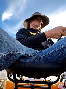 Snapshot of FloppyPickle4u chatting on 7, 1, 2026 FloppyPickle4u online show from 7, 1, 2026