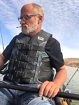 Snapshot of FloppyPickle4u chatting on 12, 2, 2026 FloppyPickle4u online show from 12, 2, 2026