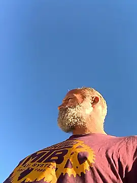 Snapshot of FloppyPickle4u chatting on 3, 3, 2026 FloppyPickle4u online show from 3, 3, 2026